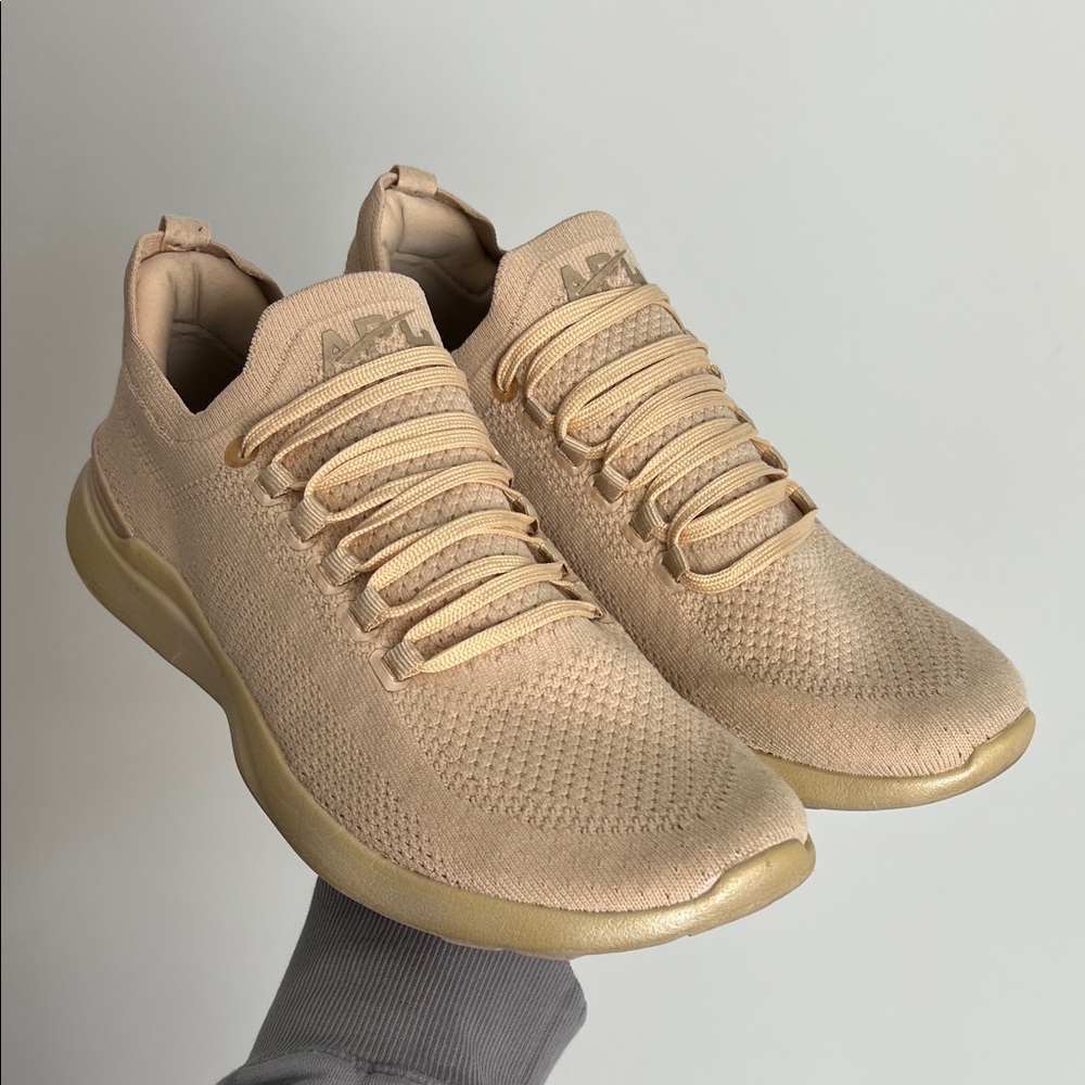 Used APL athletic propulsion labs Techloom breeze champagne sneakers lightweight